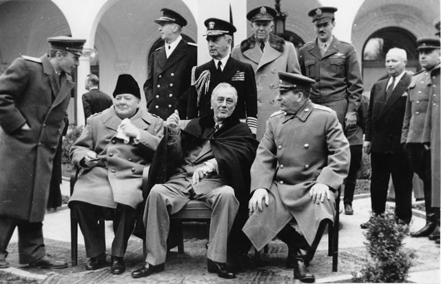 Artwork by Samariy Gurariy, Churchill, Roosevelt and Stalin in Yalta, Made of  