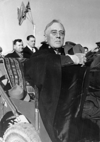 Roosevelt at Yalta Conference by Samariy Gurariy, null