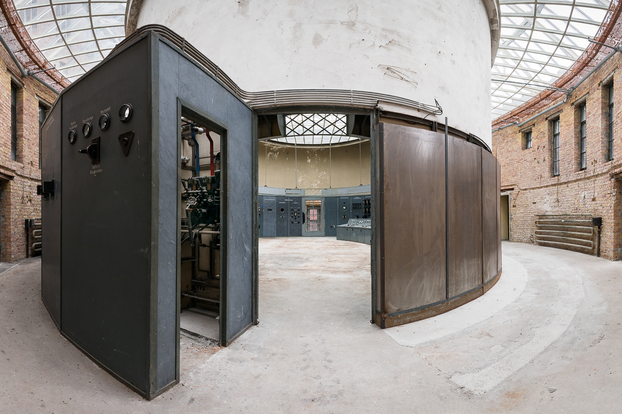 Control Room Substation Humboldt by Thomas Kemnitz, 2016