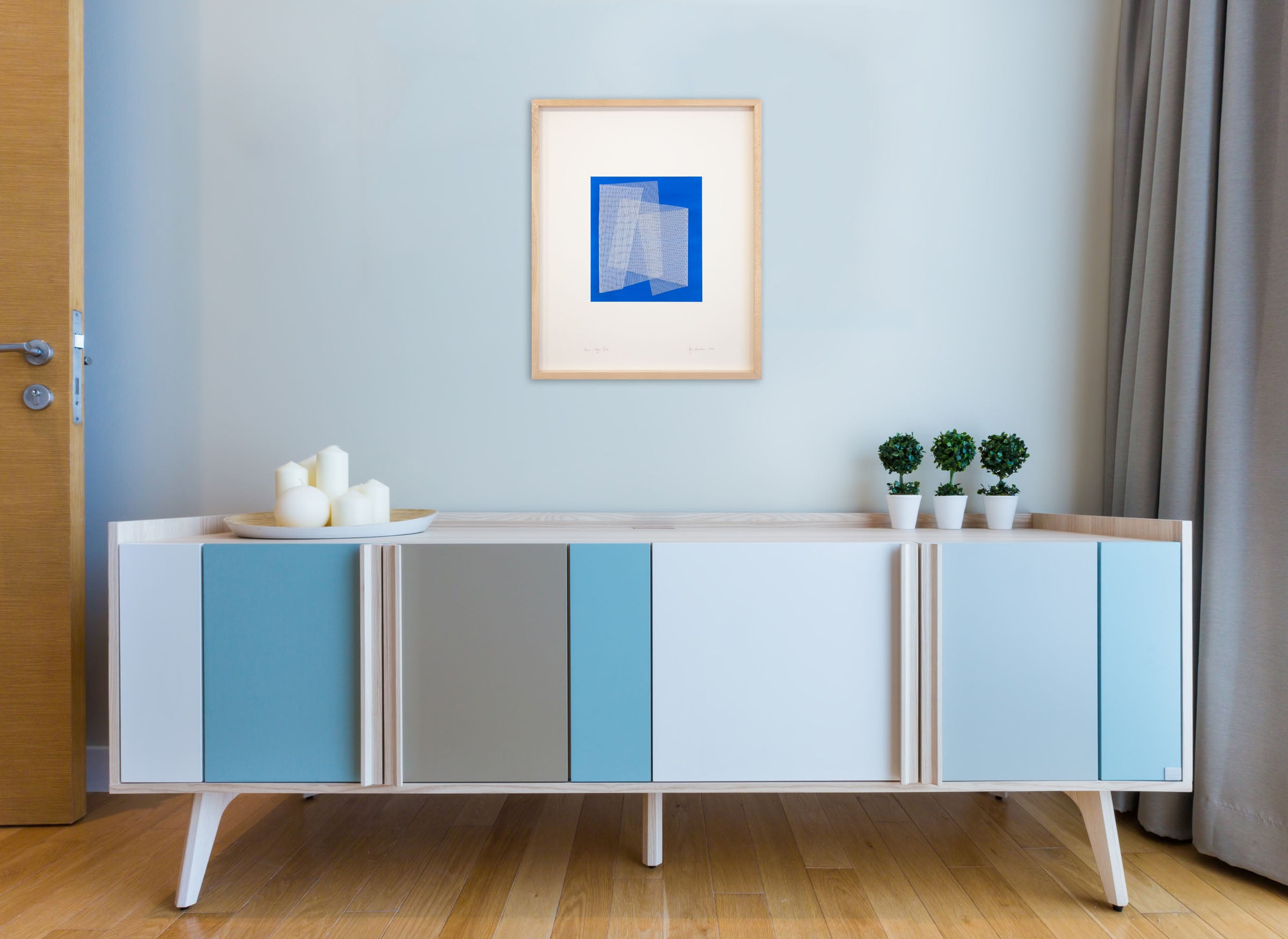 Artwork by Tom Henderson, Moiré Azur Blue, Made of Acrylic on paper and Netting 