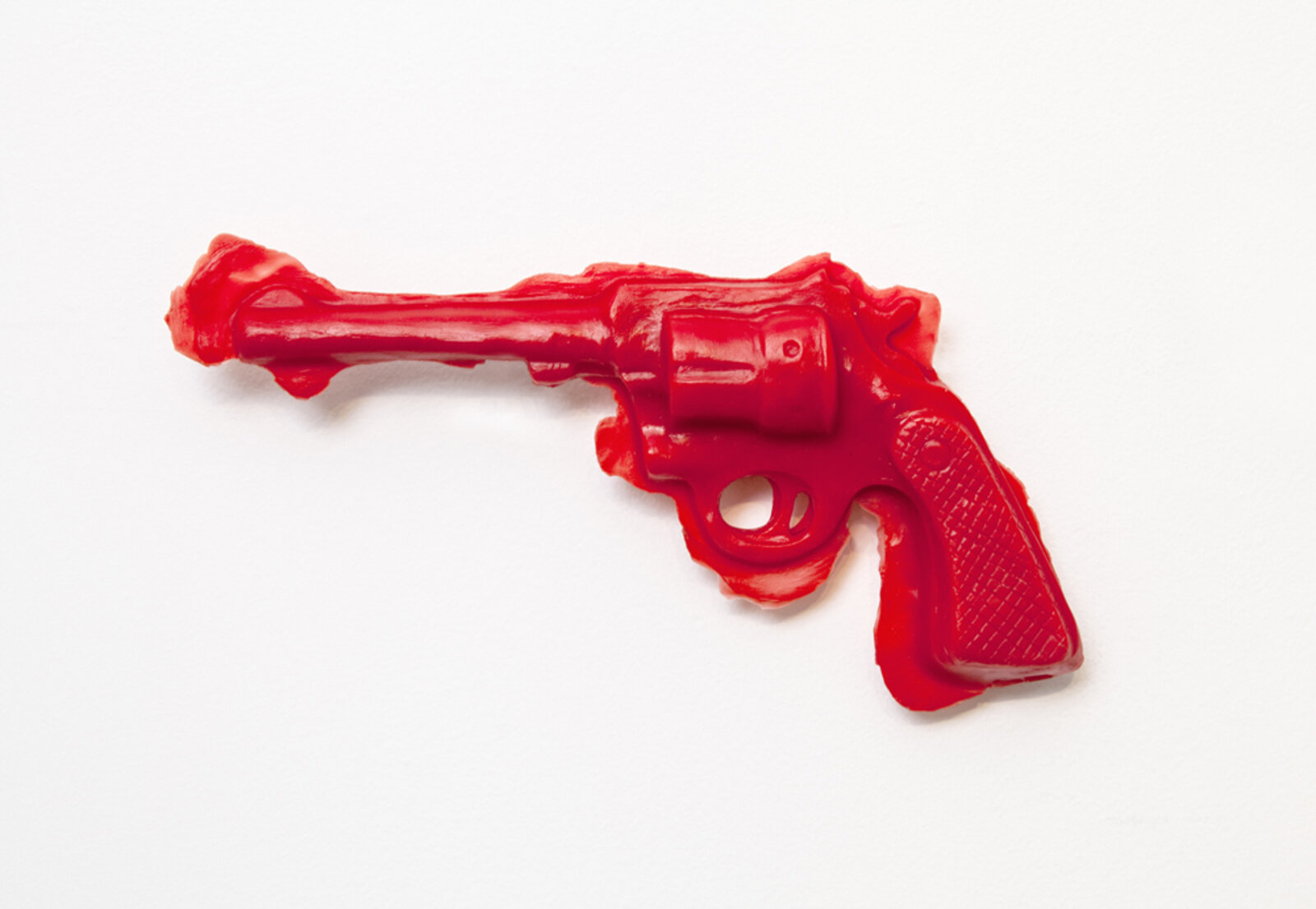 Artwork by Yoram Wolberger, RedGunBlueGun (36 piece installation), Made of Resin cast (36 pieces) 