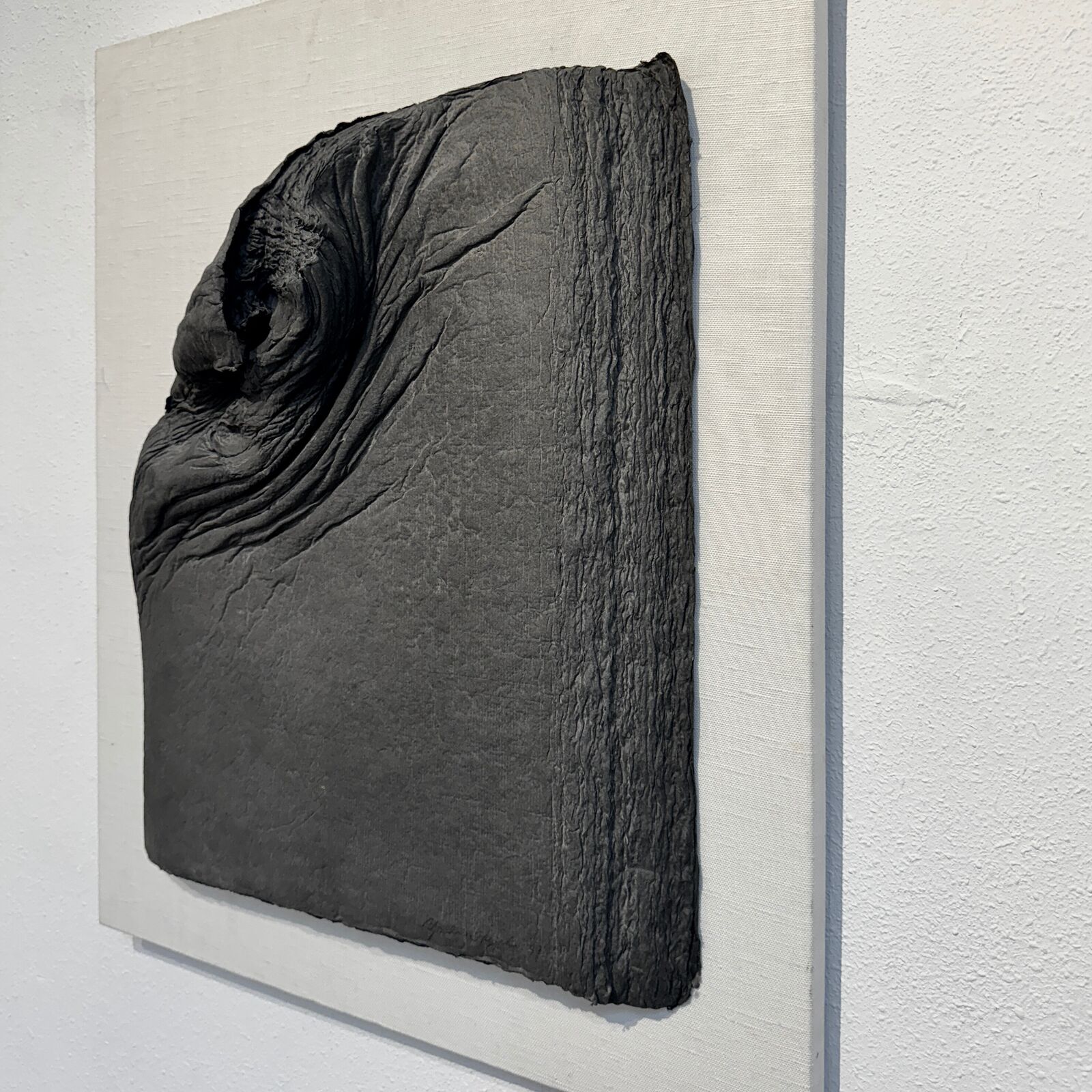 Artwork by Yoshio Ikezaki, The Earth Breathes - Mageru (Bend), Made of Mulberry Fiber, Sumi Ink 