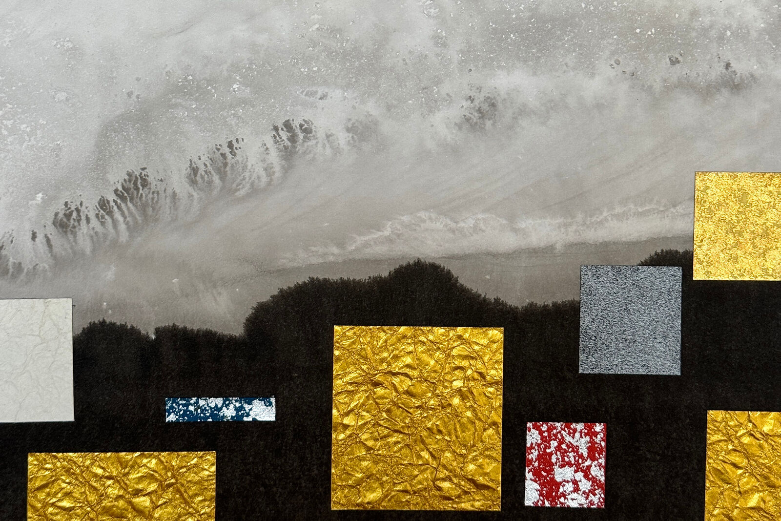 Artwork by Yoshio Ikezaki, Untitled, Made of Sumi ink and watercolor on paper with gold patch 