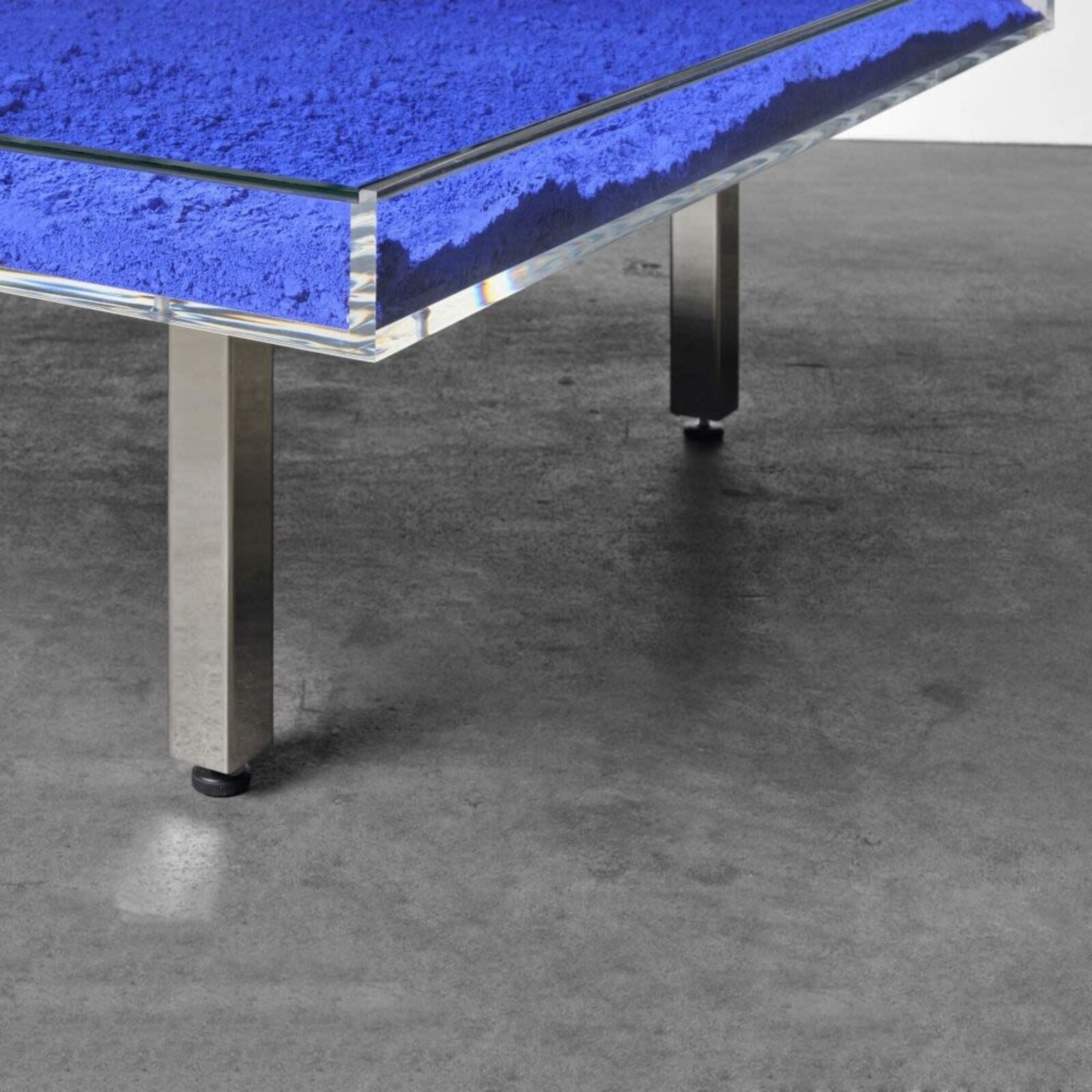 Table IKB® (Blue)
