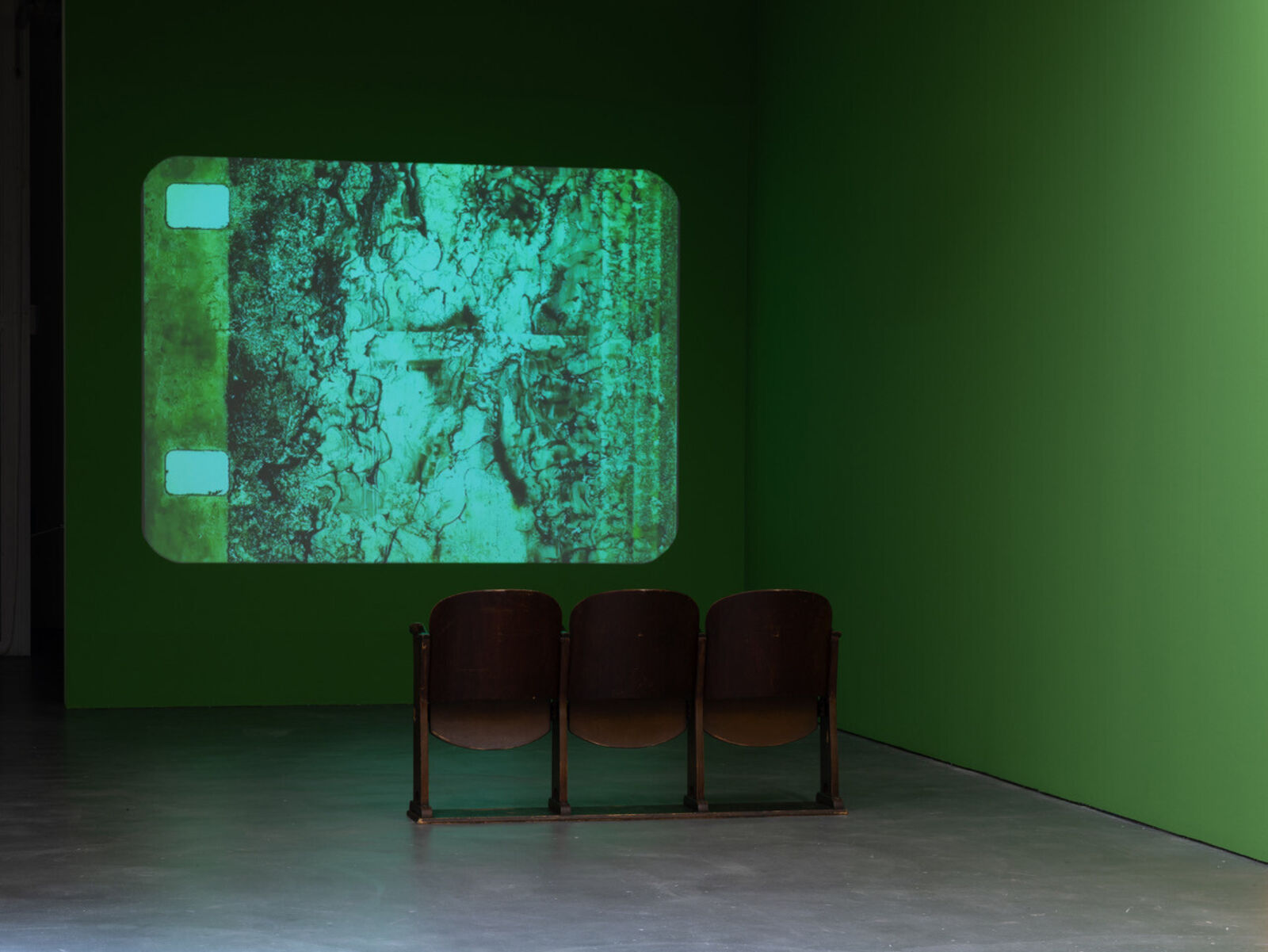 Mise-en-scene by Zineb Sedira, 2019